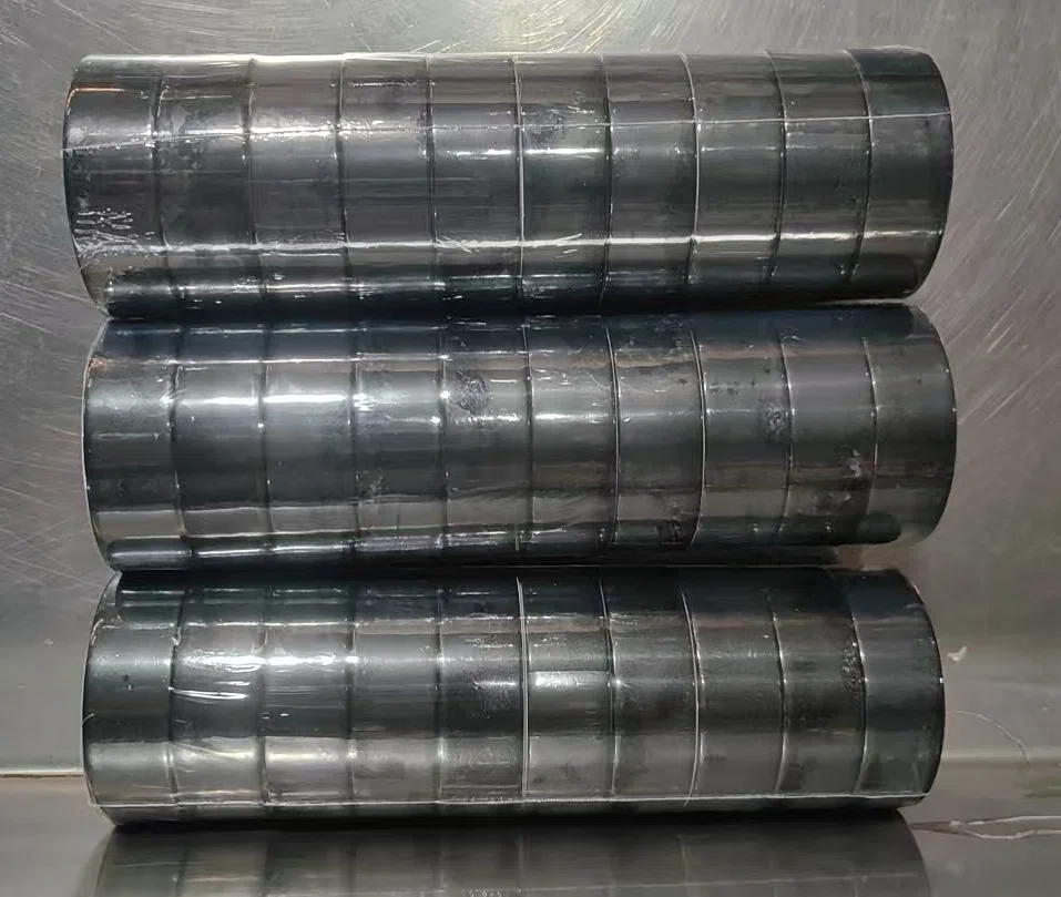 Wie kann man doppelseitiges Klebeband leicht entfernen?